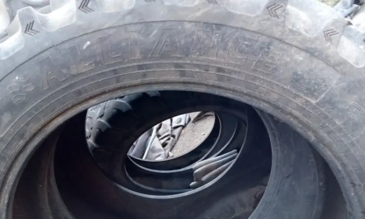 Бу шина 380/90R46 Alliance 165A8 - фото № 2