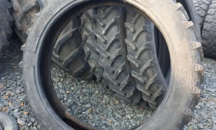 Бу шина 270/95R48 BKT - фото № 5