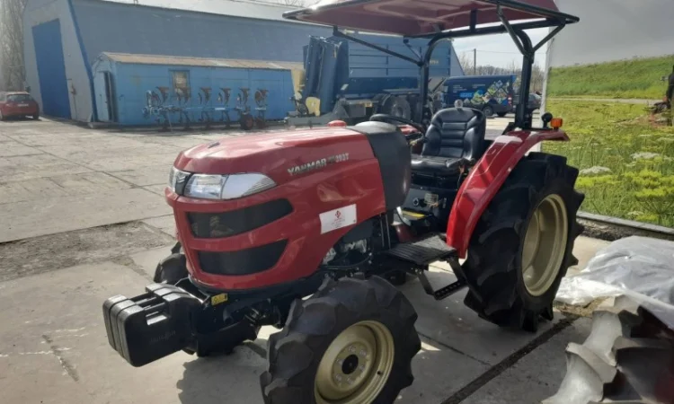Козирьок ( дашок) для міні-тракторів Yanmar - фото № 2