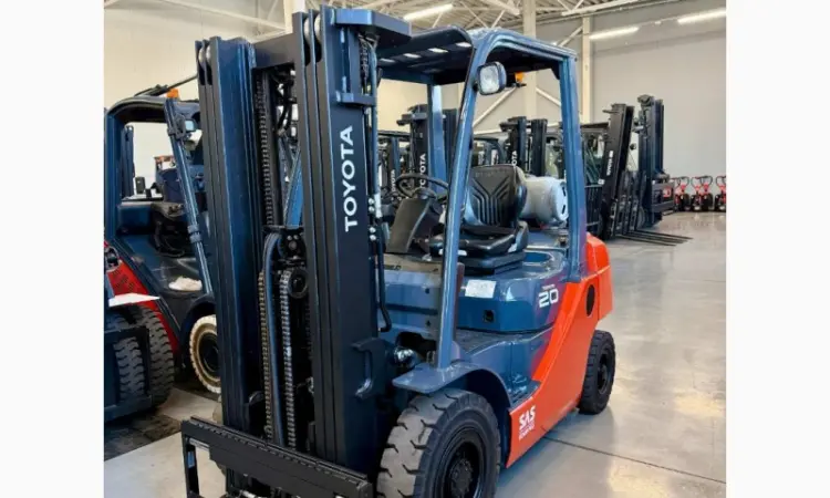 Вилковий навантажувач 2т. Toyota 06-8FGF20 4300 мм 2068 мг - фото № 1