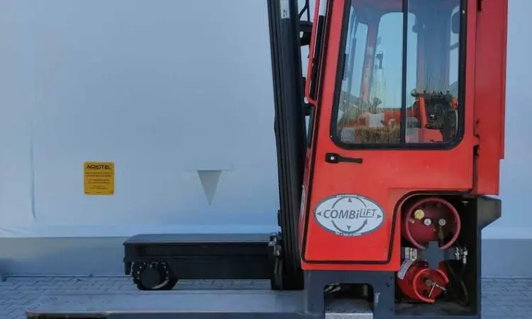 Навантажувач 5т. Combilift C5000 чотирьохходовий для довгих вантажів - фото № 8