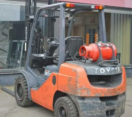 Вилковий навантажувач кара 3т. Toyota 02-8FGF30 2013р. 4м. підйом - фото № 2