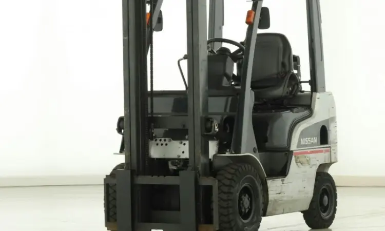 Навантажувач вилковий 1.5т. Nissan P1F1A15D 2009р. 4335 мг газ/бензин - фото № 1