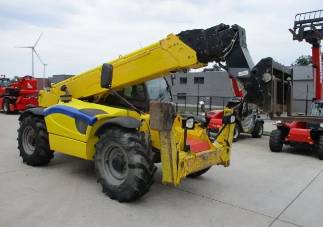 Спецтехника б/у. Телескопический погрузчик Manitou MT 1840 - фото № 12