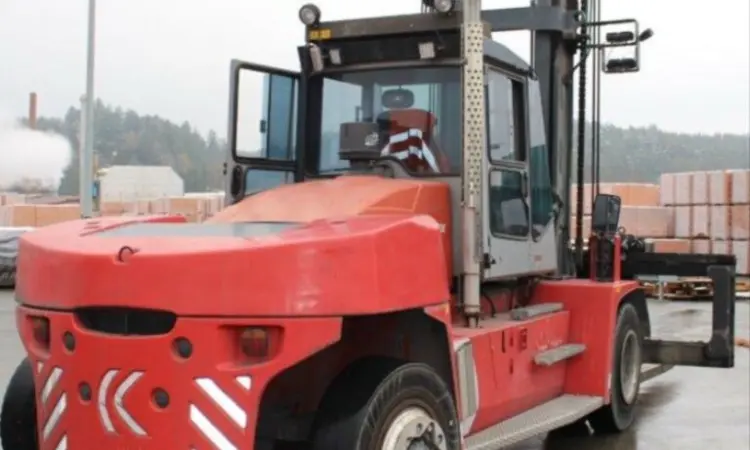 Вилочный погрузчик Kalmar DCE-160-12. Вилочный погрузчик б/у - фото № 1