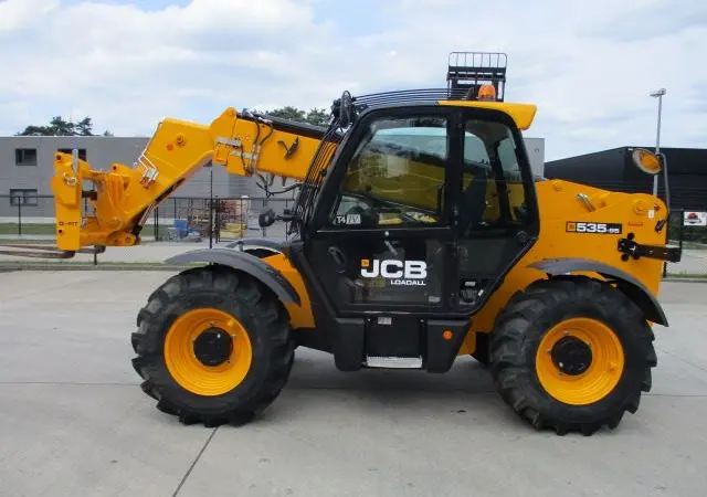 Спецтехника. Телескопический погрузчик JCB 535-95 - фото № 1