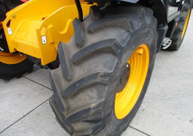 Спецтехника. Телескопический погрузчик JCB 535-95 - фото № 14