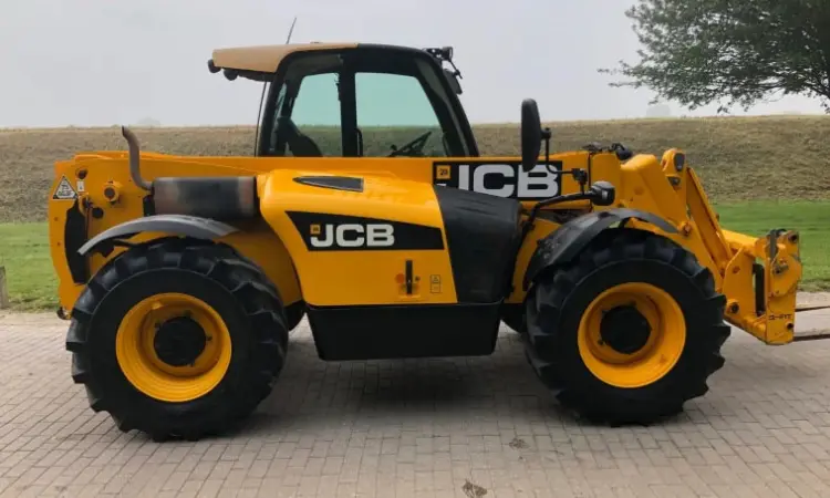 Спецтехника. Телескопический погрузчик JCB 531-70 AGRI SUPER - фото № 7