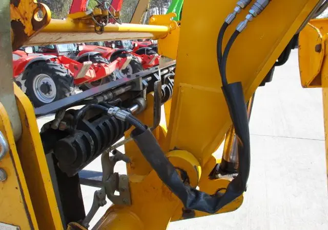 Телескопический погрузчик JCB 540-170. Строительная техника - фото № 7