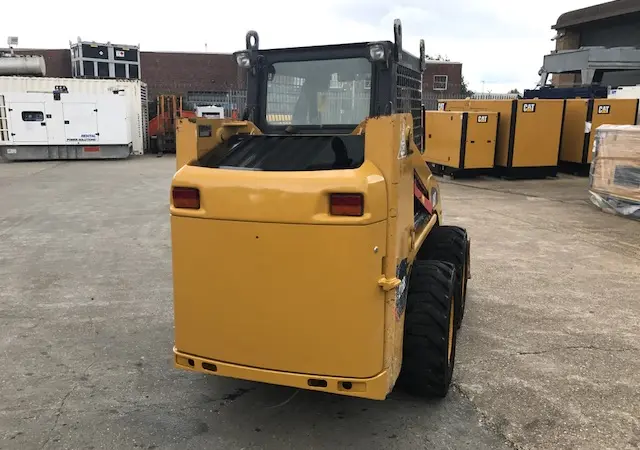 Минипогрузчик Caterpillar 216B3 - фото № 6