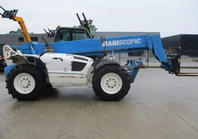 Купить Телескопический погрузчик Manitou MT 1435 - фото № 10