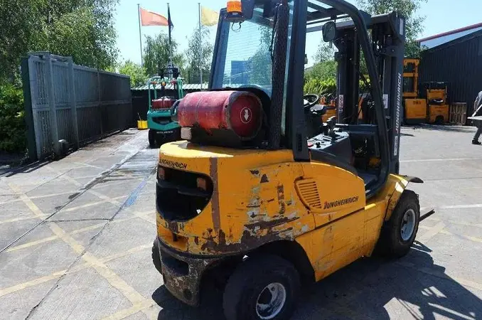 Вилочный погрузчик Jungheinrich TFG425S. Купить погрузчик б/у - фото № 4