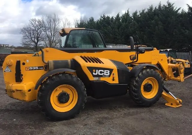 Телескопический погрузчик JCB 535-140. Один владелец - фото № 1