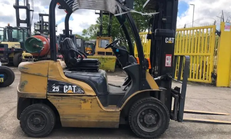 Вилочный погрузчик Caterpillar GP25 - фото № 4