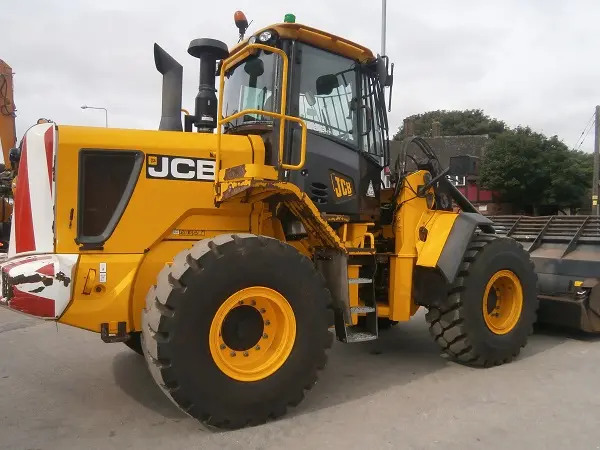 Фронтальный погрузчик JCB 426HT - фото № 1