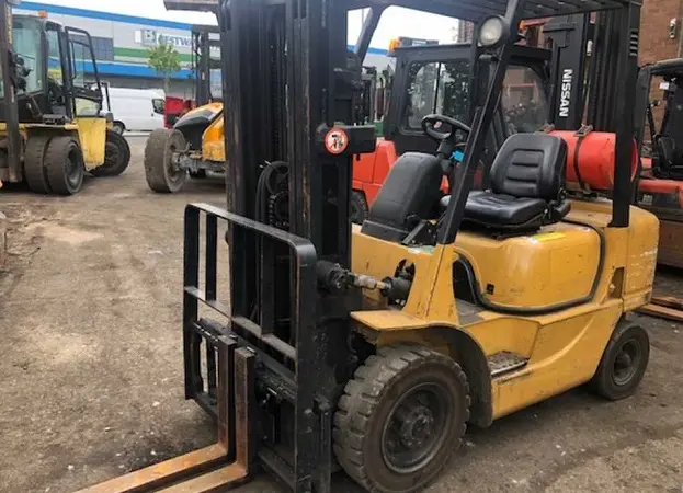 Вилочный погрузчик CAT Lift Trucks FG25K. Спецтехника б/у - фото № 1