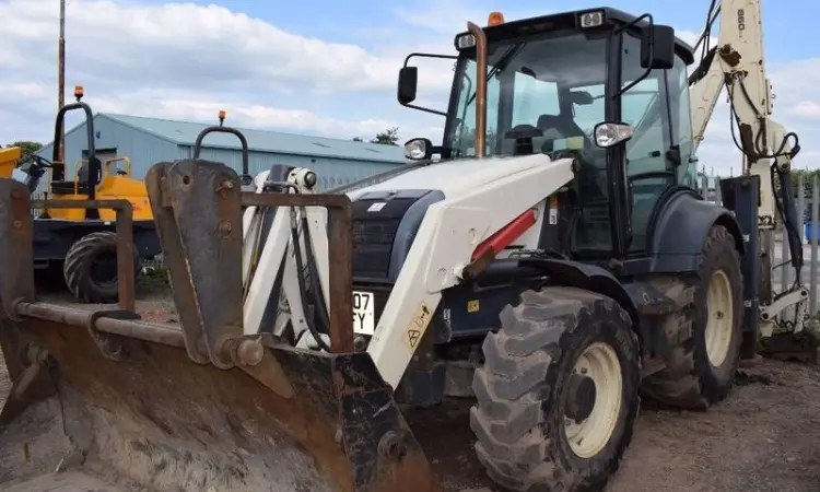 Экскаватор-погрузчик Terex 860 SX по доступной цене - фото № 3