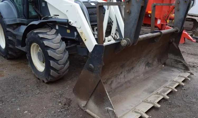 Экскаватор-погрузчик Terex 860 SX по доступной цене - фото № 7