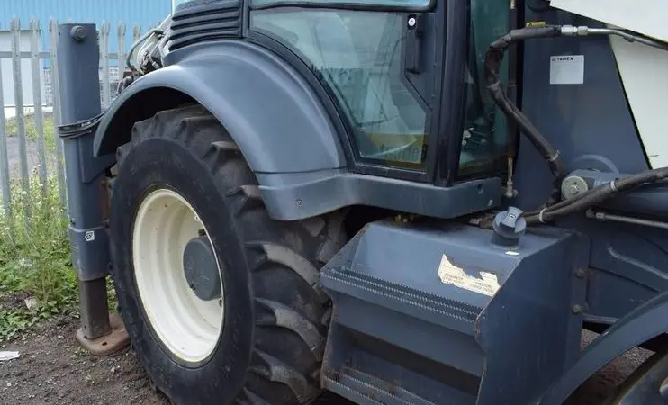 Экскаватор-погрузчик Terex 860 SX по доступной цене - фото № 8