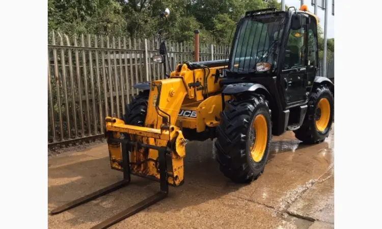 Телескопический погрузчик JCB 535-95 2013 года. Телескопический погрузчик б/у - фото № 1