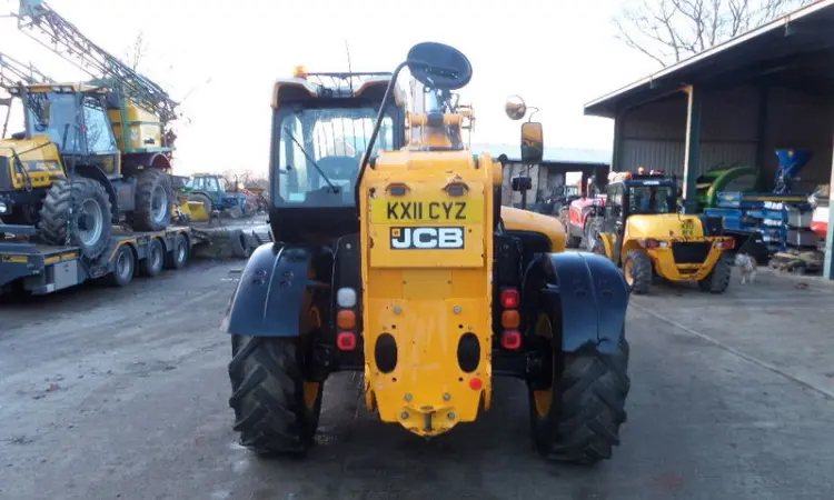 Телескопический погрузчик JCB 533-105 в Киеве - фото № 4