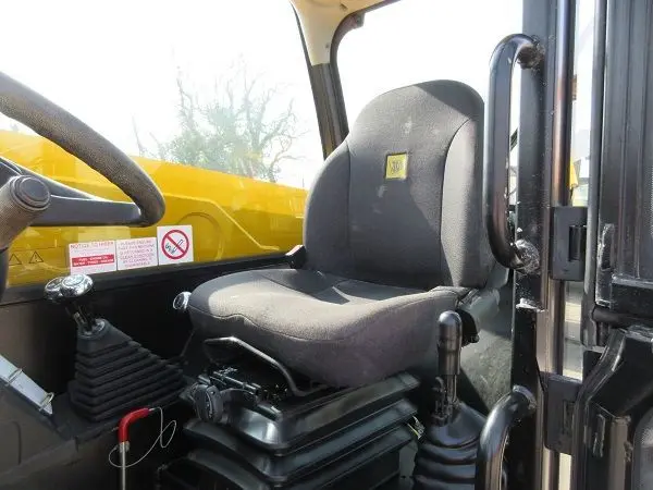 Купить Телескопический погрузчик JCB 531-70 - фото № 6