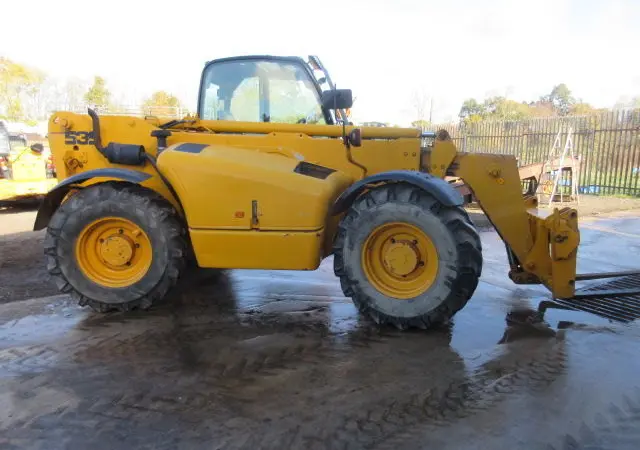 Телескопический погрузчик JCB 535-95 2000 года - фото № 1