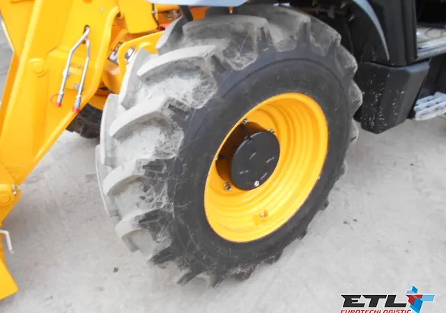 Телескопический погрузчик JCB 531-70. Новый - фото № 4