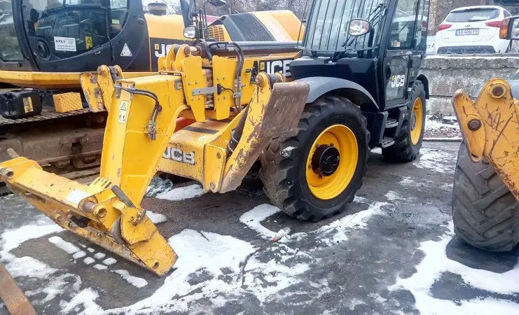 Телескопический погрузчик JCB 535-125 2014 года - фото № 1