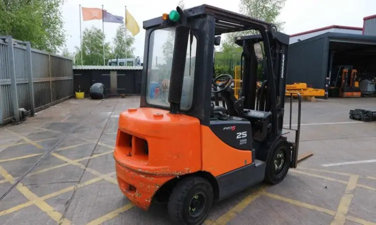 Вилочный погрузчик Doosan D25S-5 - фото № 2