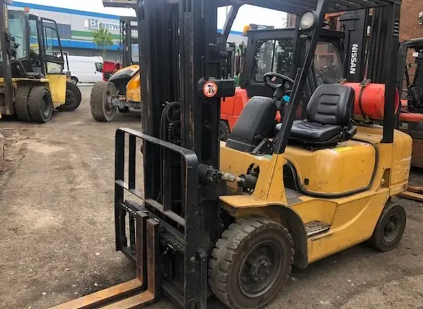 Вилочный погрузчик Cat Lift Trucks FG25K - фото № 3