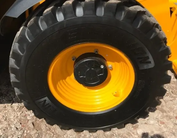 Телескопический погрузчик JCB 535-95 по доступной цене - фото № 5