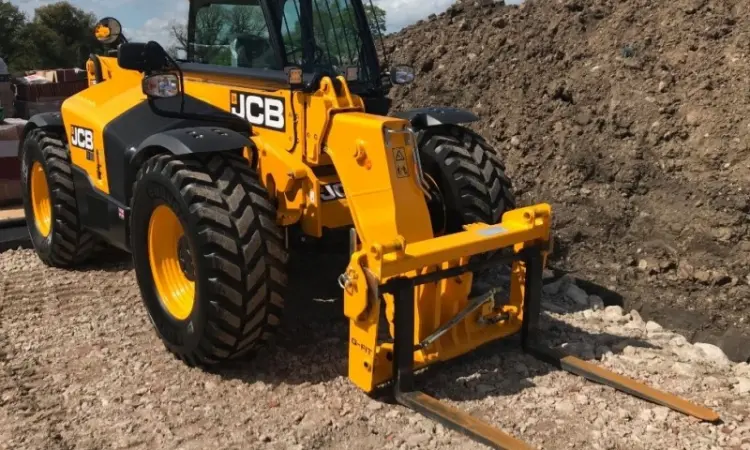 Телескопический погрузчик JCB 535-95 по доступной цене - фото № 15