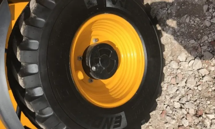 Телескопический погрузчик JCB 535-95 по доступной цене - фото № 11