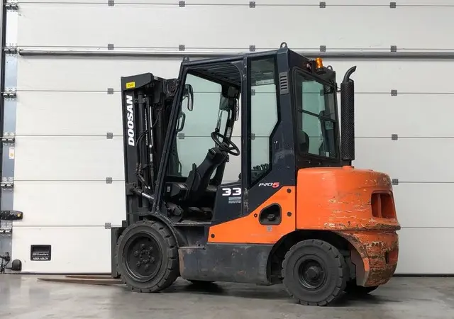 Вилочный погрузчик Doosan D33S-5 - фото № 2