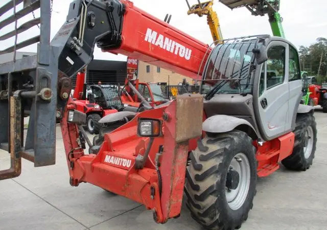 Телескопический погрузчик Manitou MT 1440 Privilege - фото № 13