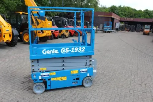 Ножничный подъемник Genie GS1932 - фото № 1