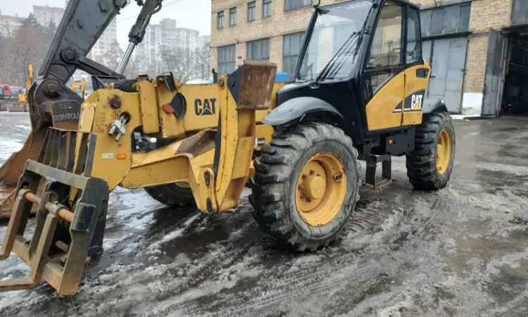 Телескопический погрузчик Caterpillar TH360 - фото № 11