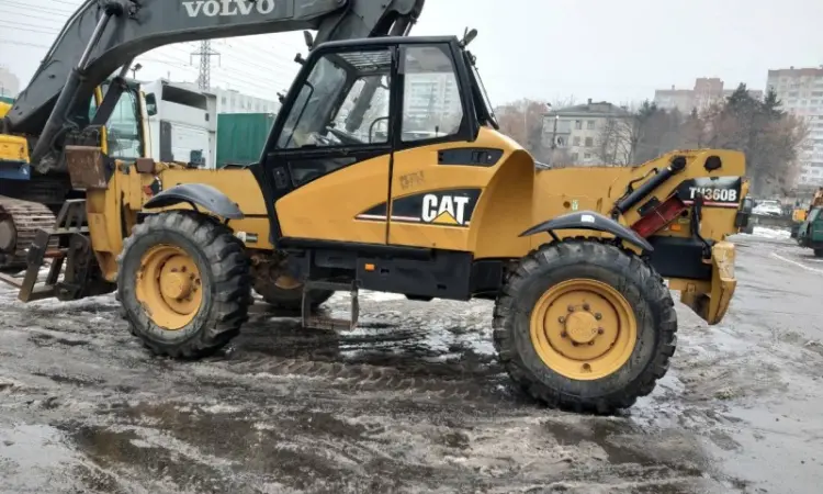 Телескопический погрузчик Caterpillar TH360 - фото № 14