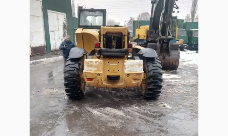 Телескопический погрузчик Caterpillar TH360 - фото № 2