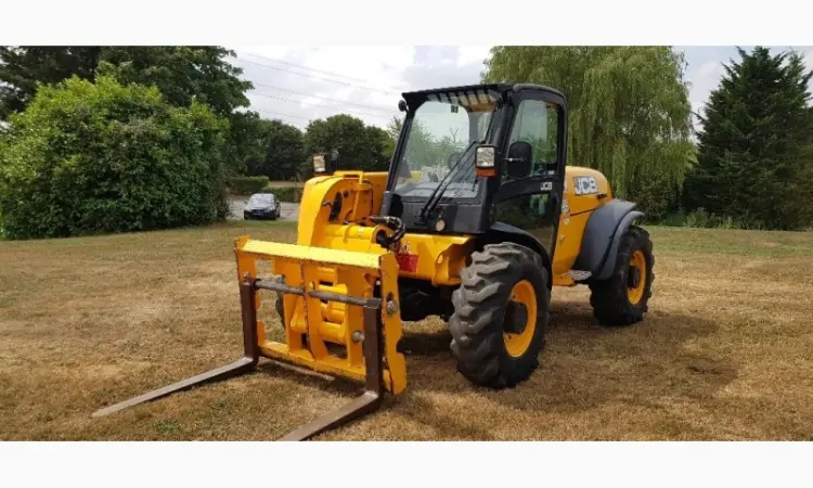Телескопический погрузчик JCB 524-50 2011 года - фото № 1