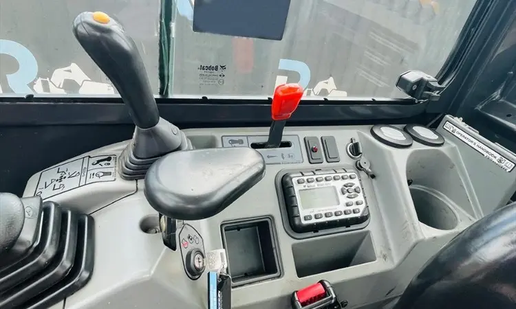 Міні-кскаватор Bobcat E25 EM - фото № 12
