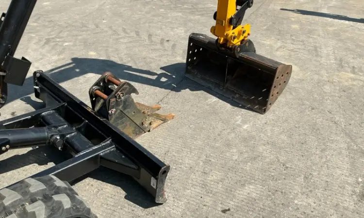 JCB 8026 СTS 2019 р - фото № 4