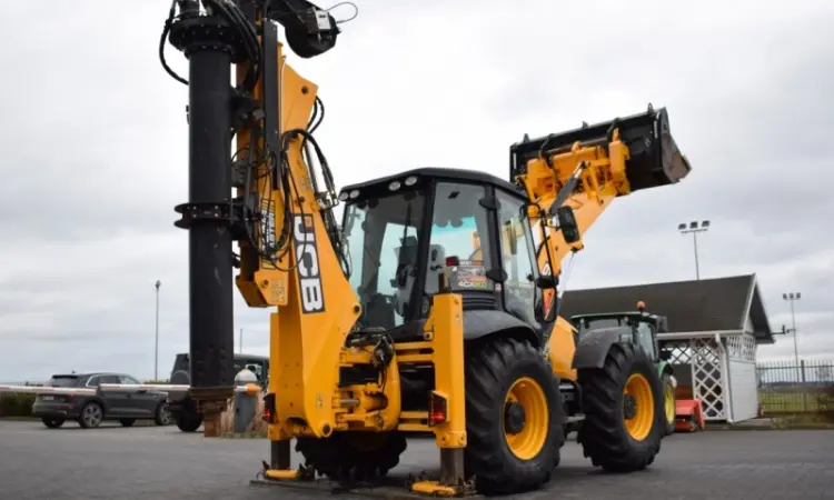 JCB 4CX Piling Master 2017 р - фото № 1