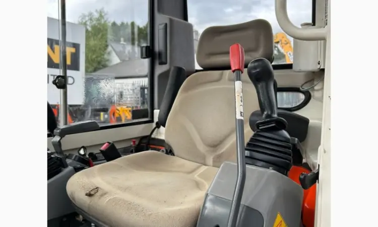 Kubota U30 2010 рік - фото № 3