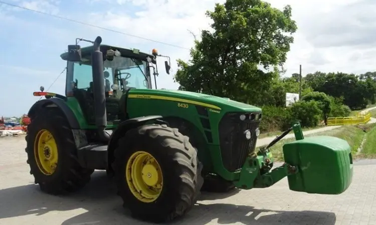 Колёсный трактор John Deere- 8430 - фото № 4