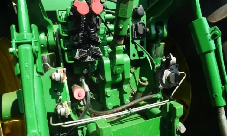 Колёсный трактор John Deere- 8430 - фото № 6