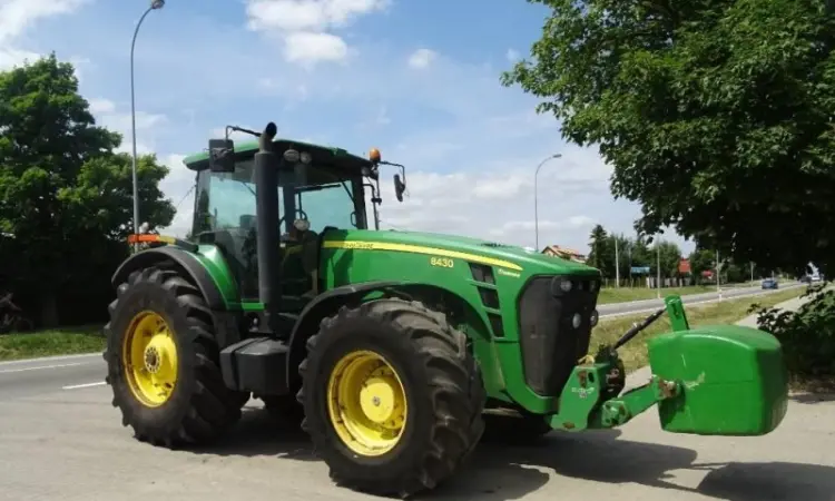 Колёсный трактор John Deere- 8430 - фото № 8
