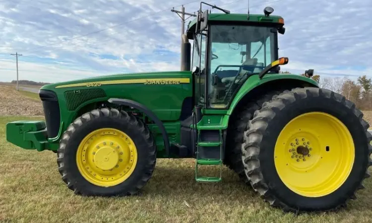 John Deere 8420 трактор колісний амереканський - фото № 1