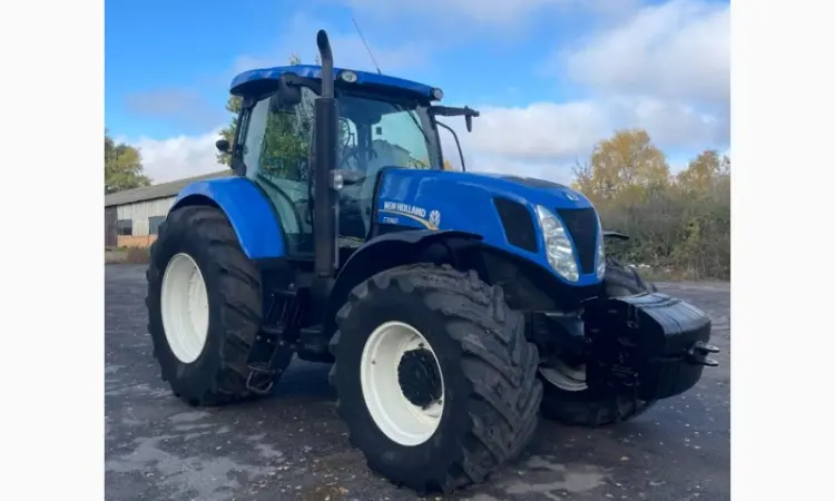 Трактор колісний New Holland T7060 - фото № 2